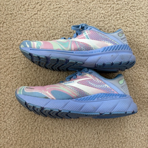 Brooks Shoes - Brooks Women's Adrenaline GTS 22 Running Shoes Pastel Swirl (Pink/Blue) Size 9.5
